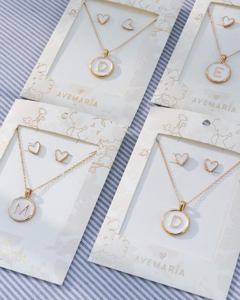 CADENA DE LETRA M + ARETES