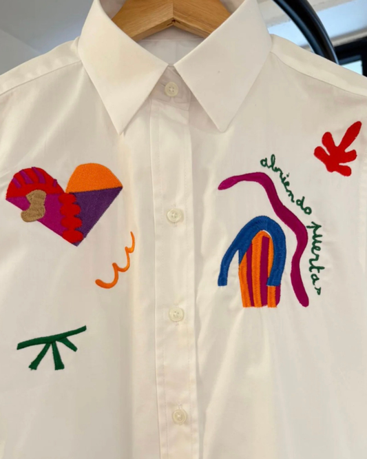 CAMISA ABRIENDO PUERTAS
