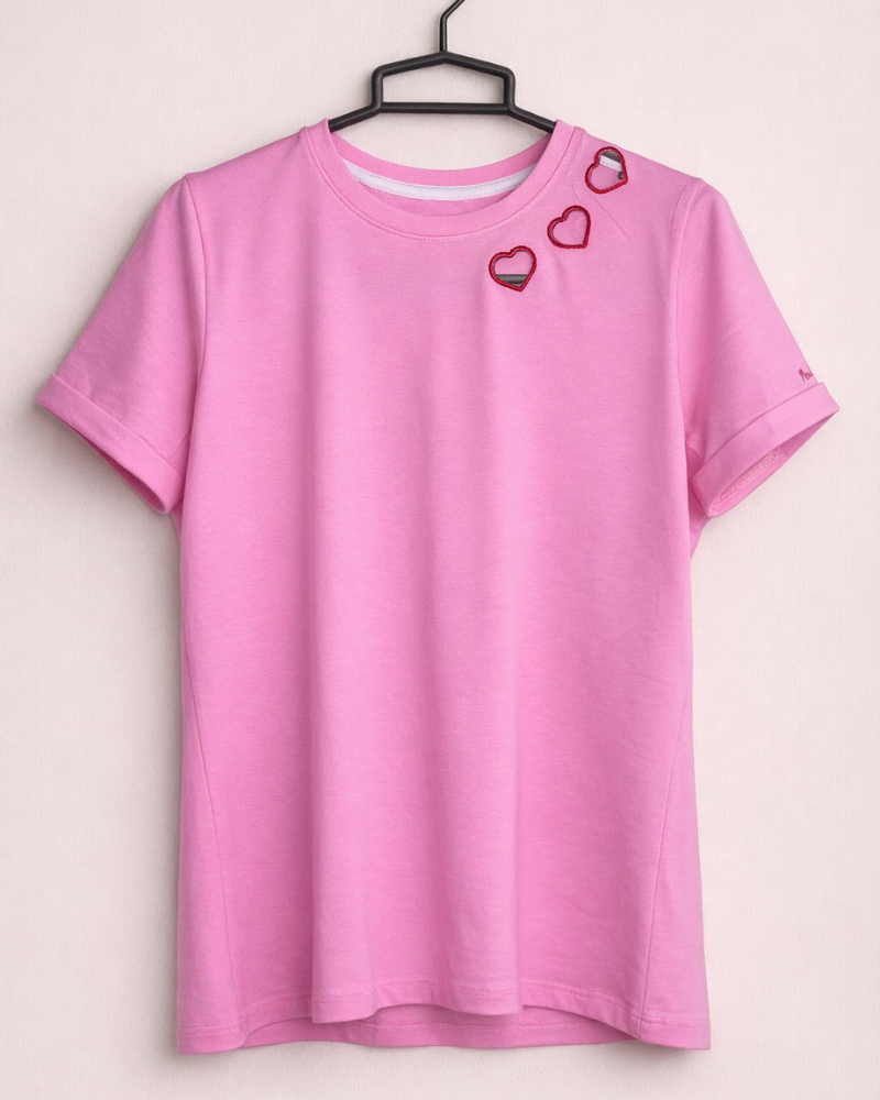 CAMISETA LOVE CORAZONES