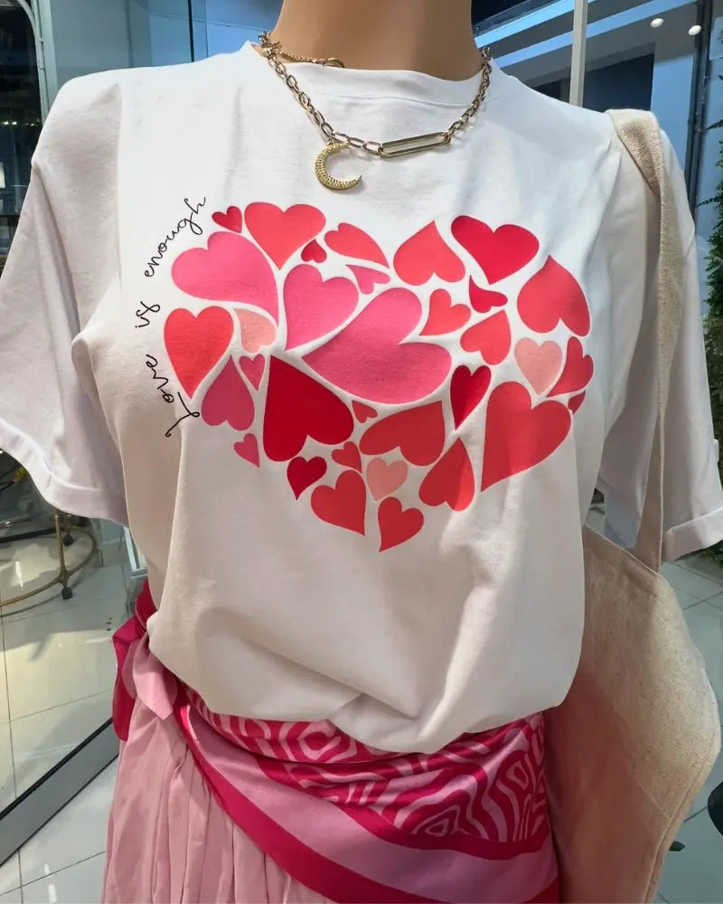 CAMISETA EL AMOR ES SUFICIENTE
