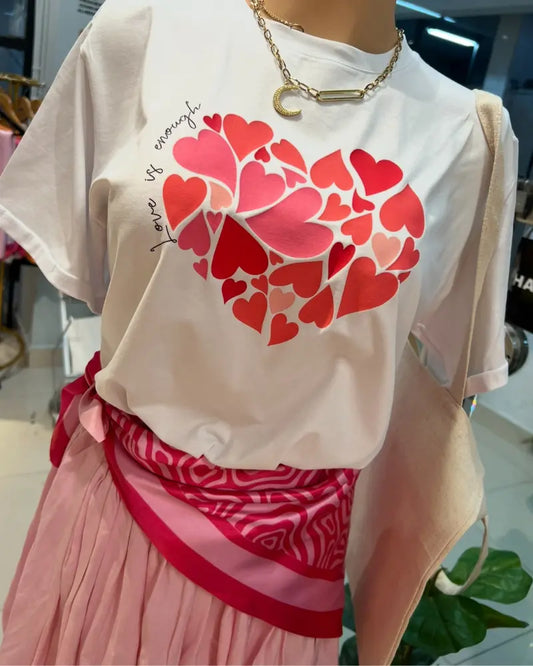 CAMISETA EL AMOR ES SUFICIENTE