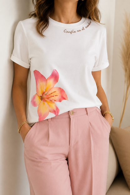 CAMISETA CONFIO EN EL CAMBIO FLOR