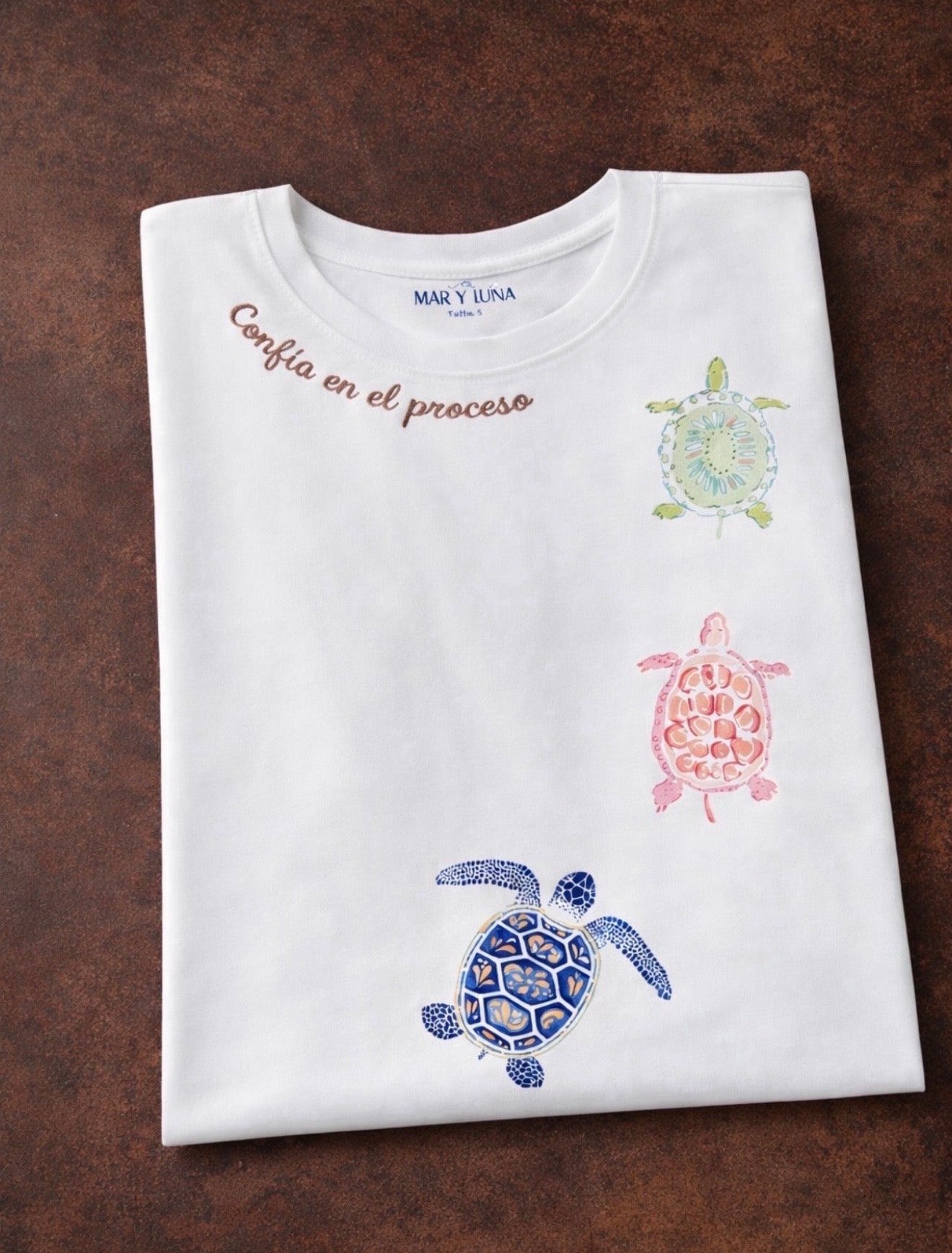 CAMISETA CONFIO EN EL PROCESO, TORTUGA NIÑA