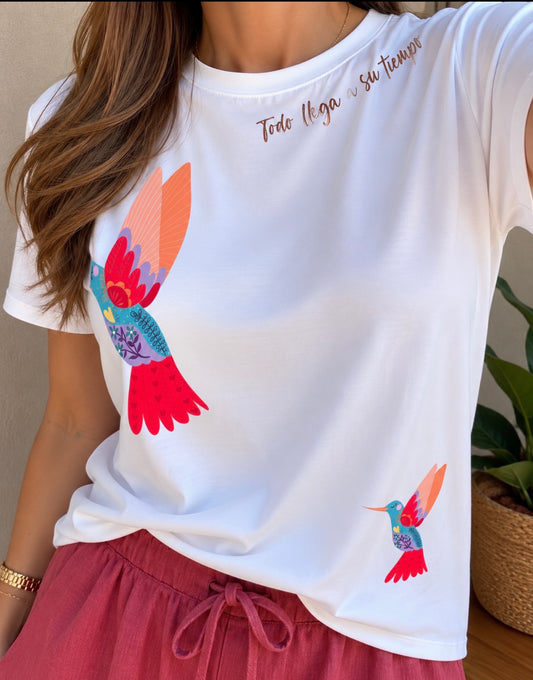 CAMISETA COLIBRI MARFIL TODO LLEGA A SU TIEMPO