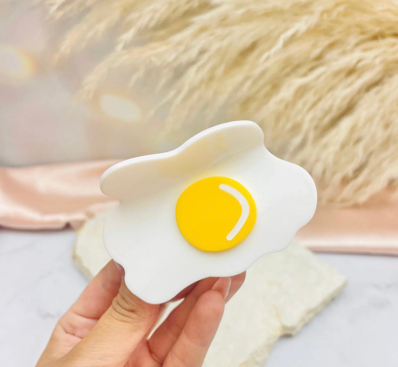 HAIR CLIP EGGIE