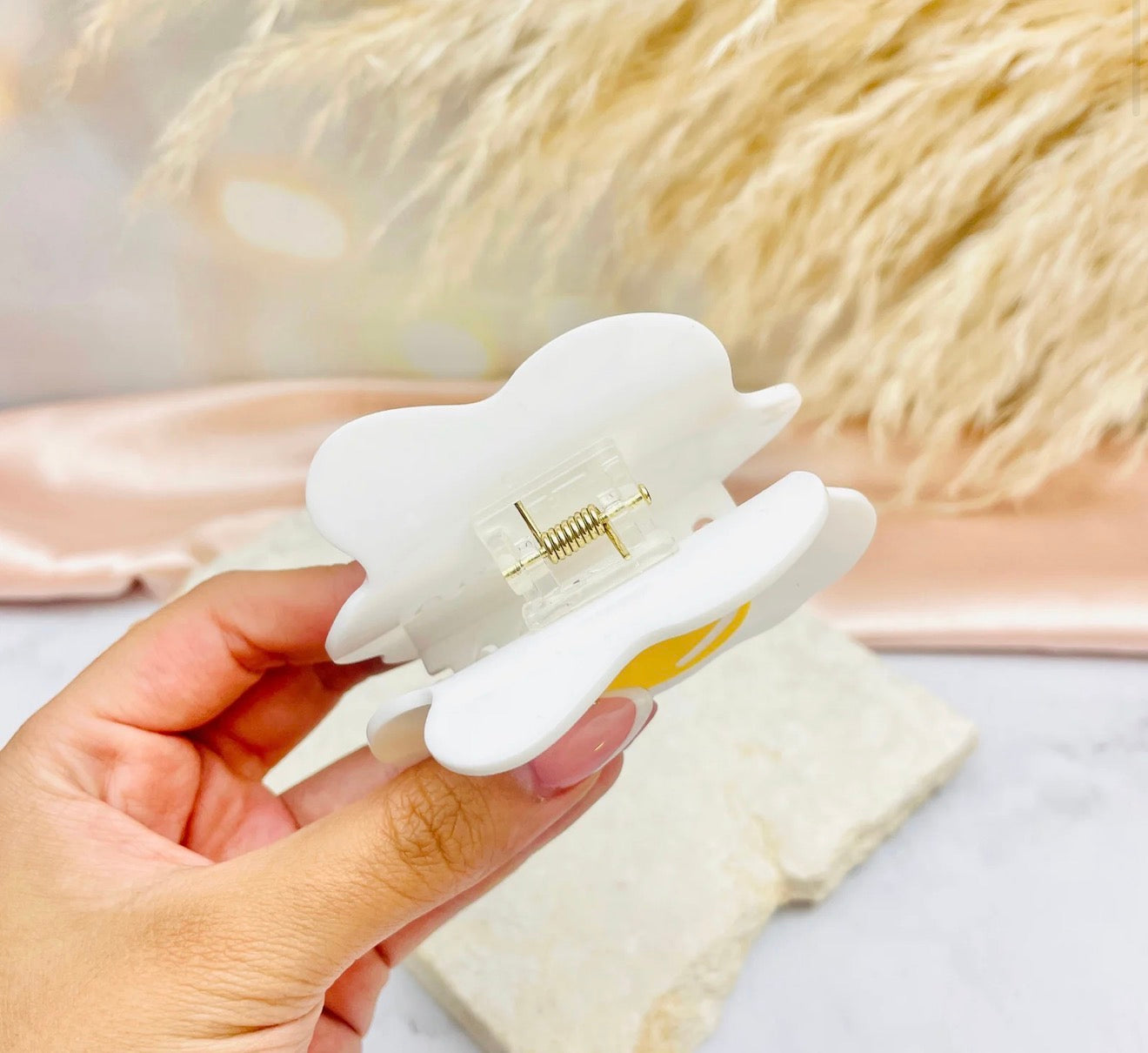 HAIR CLIP EGGIE