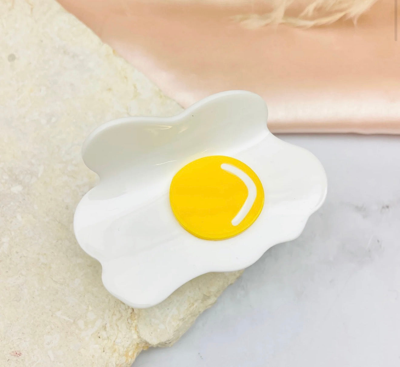 HAIR CLIP EGGIE