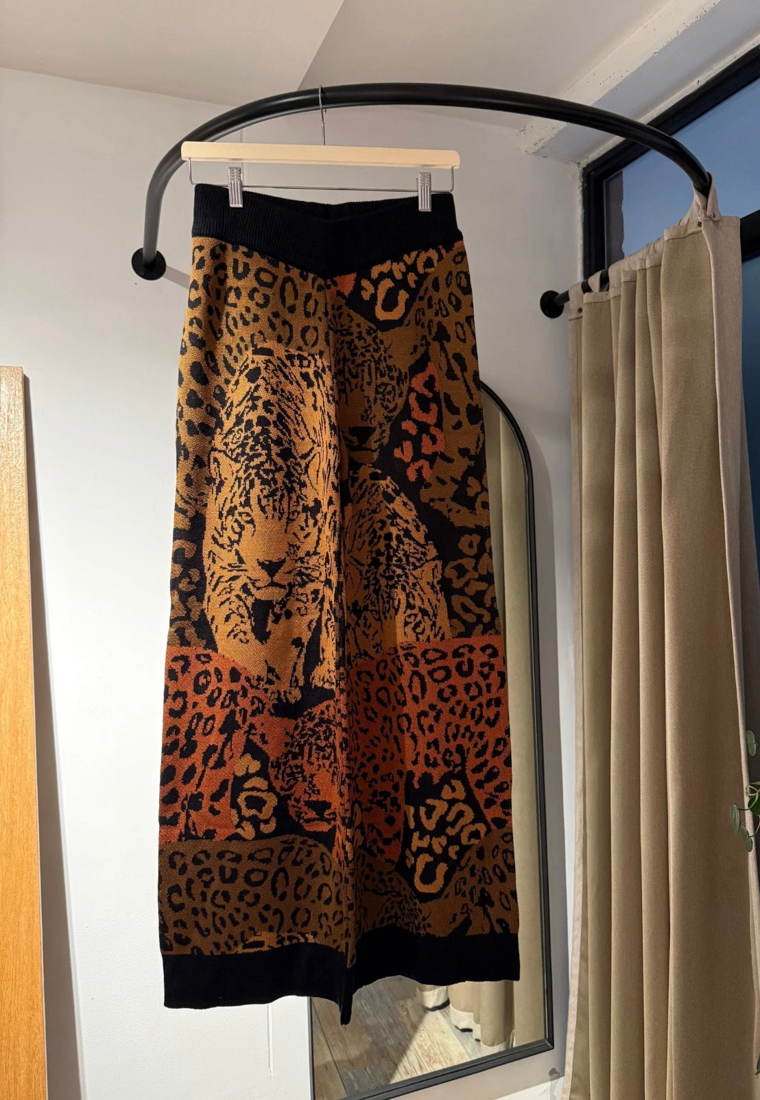 PANTALON LEOPARDO OTOÑO
