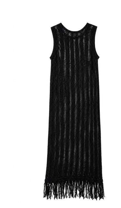 VESTIDO NEGRO HILOS